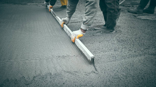 Best Concrete Sidewalk Installation  in Greenville, MS